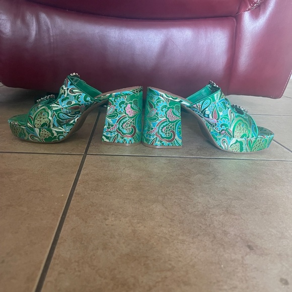 GB Green Embroidered Paisley Rhinestone Buckle Platform Sandals 10. - Picture 2 of 11